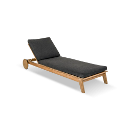 Moza Chaise